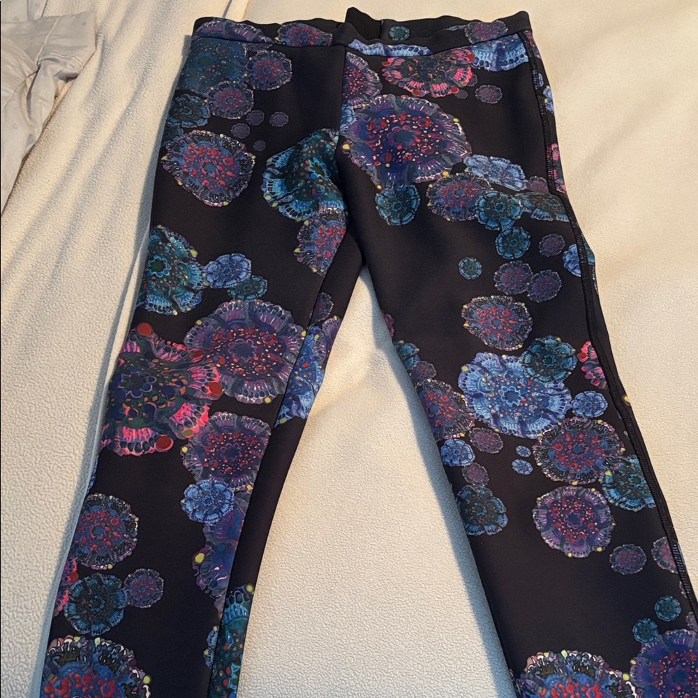 Cynthia Rowley Black and Blue Patterned Leggings